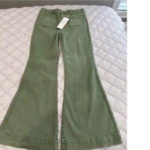 Risen wide leg colored jeans